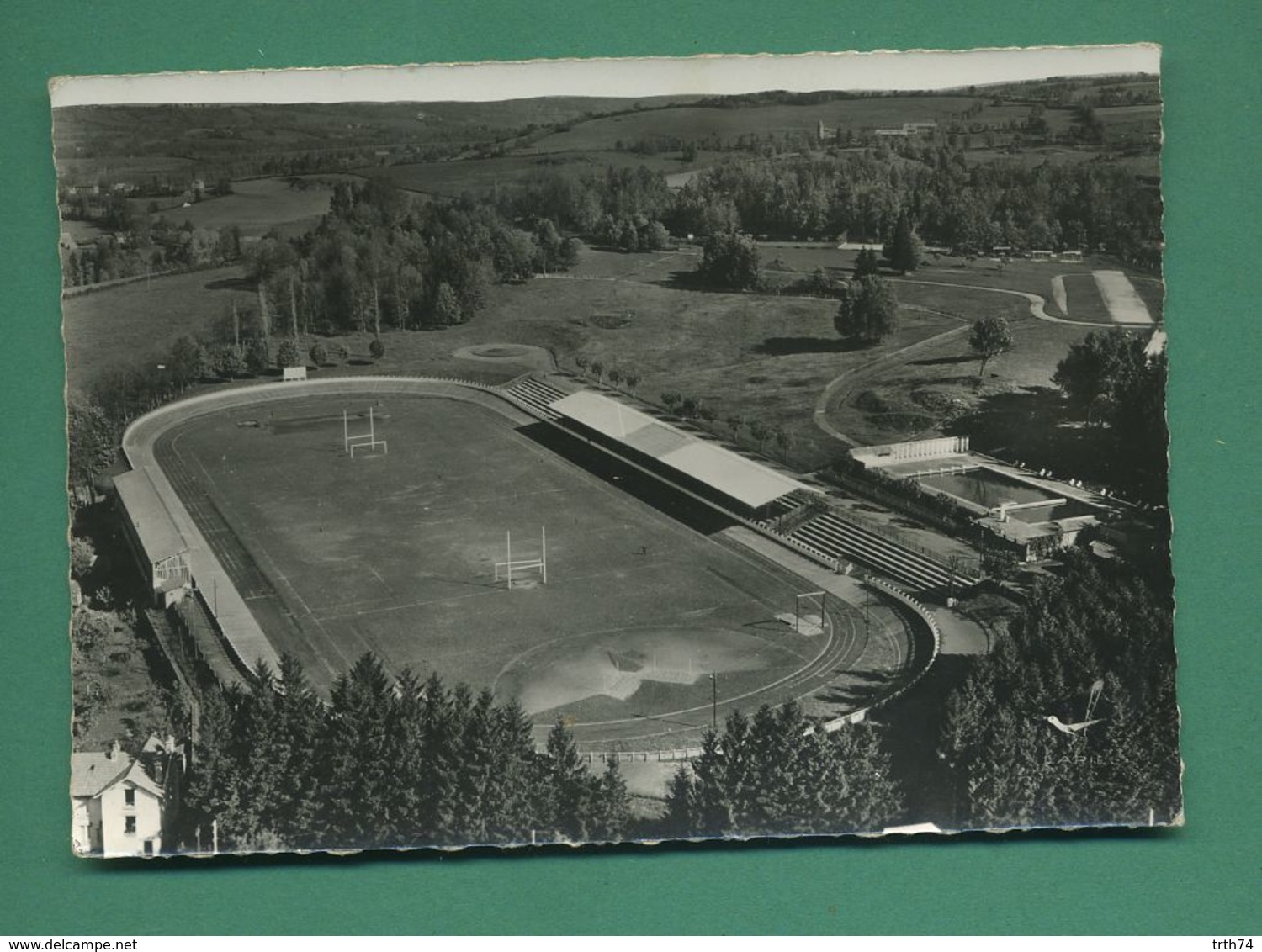 15 Aurillac Le Stade Et La Piscine En Avion Au Dessus Lapie Service Aérien ( Rugby, Stadium, Football , Tribune ) - Aurillac