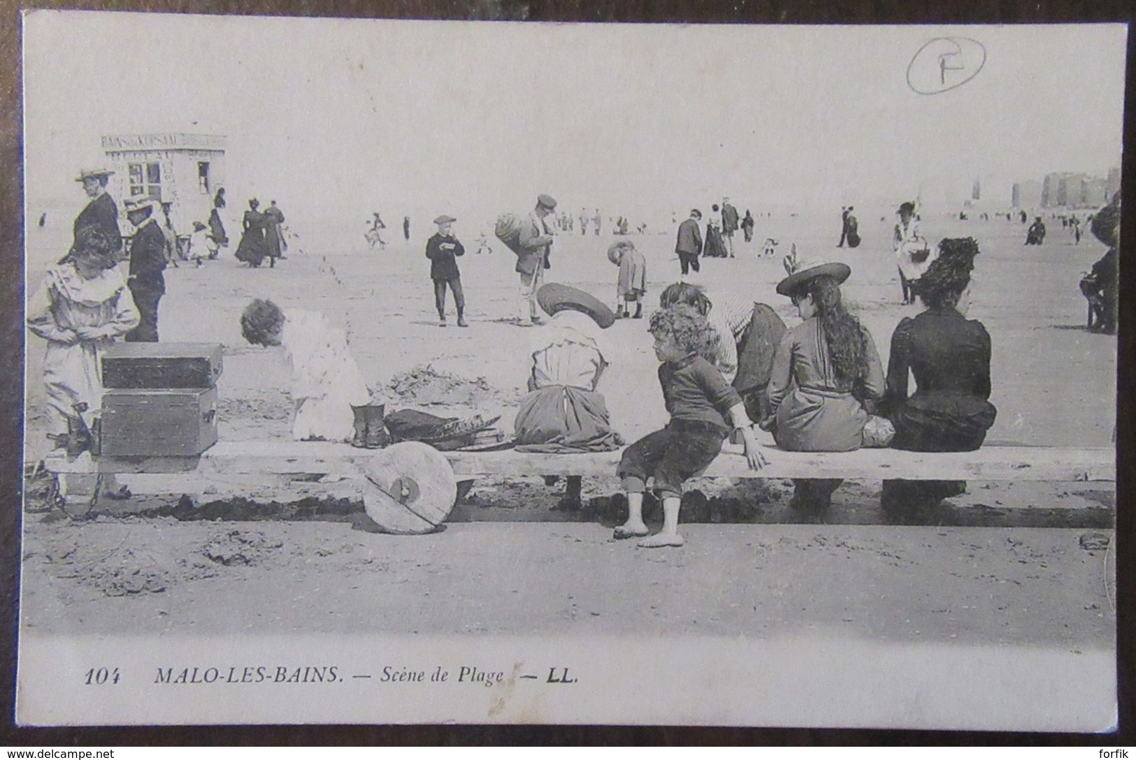 France - CPA Malo-Les-Bains - Scène De Plage - Carte Animée Circulée Corr. Militaire (cuisiniers) - Cachet Trésor - 1918 - Malo Les Bains