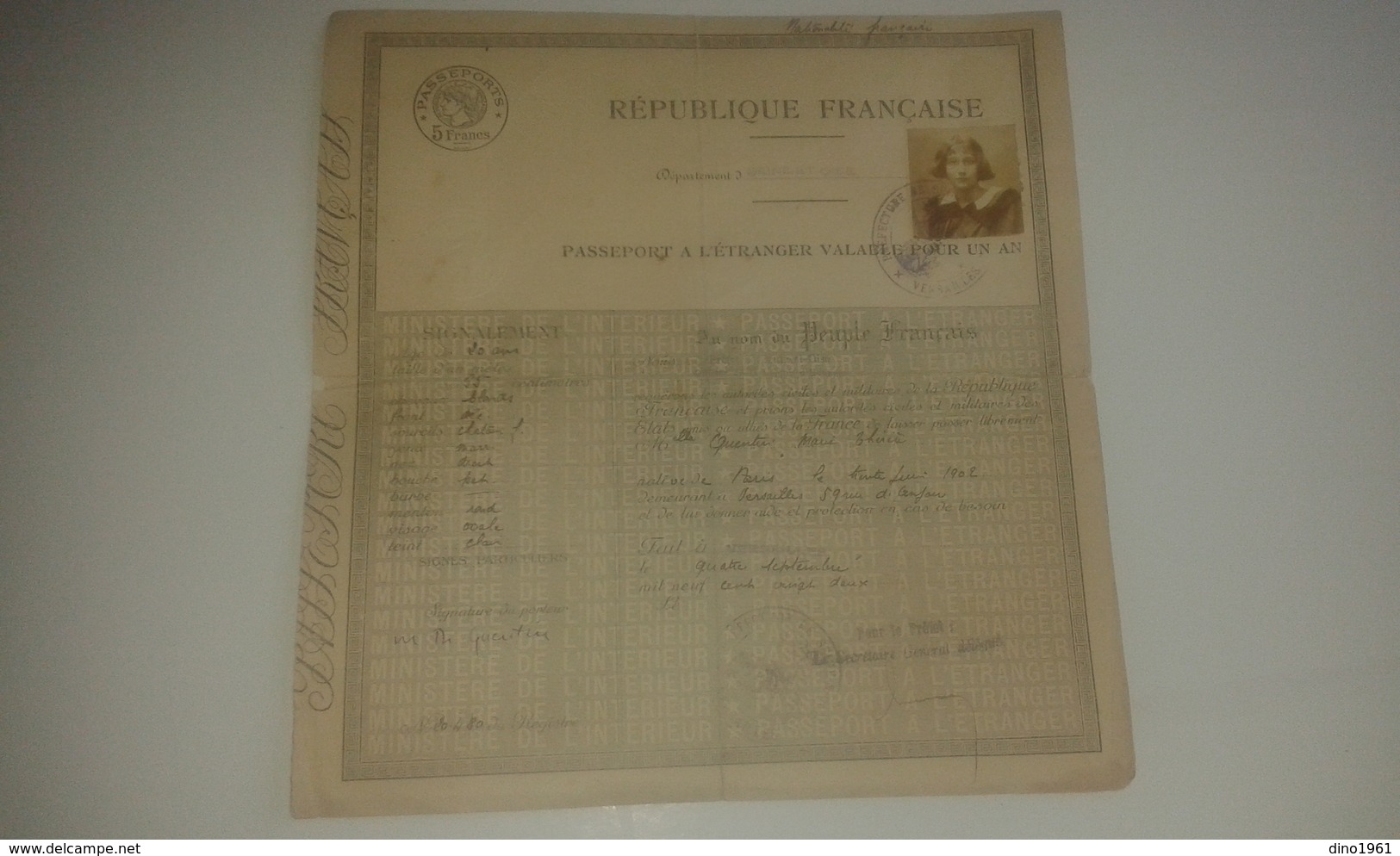 VP13.468 - Préfecture De Seine & Oise à VERSAILLES 1922  - Passeport à L'Etranger ( Suisse ) Melle M.T. QUENTIN - Police