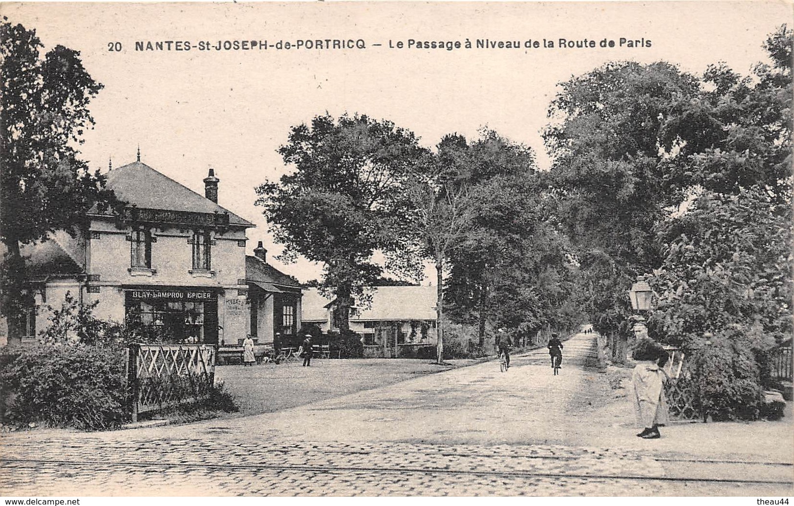 NANTES - SAINT-JOSEPH-de-PORTRICQ - Le Passage à Niveau De La Route De Paris - Epicerie "BLAY-LAMPROU" - Nantes