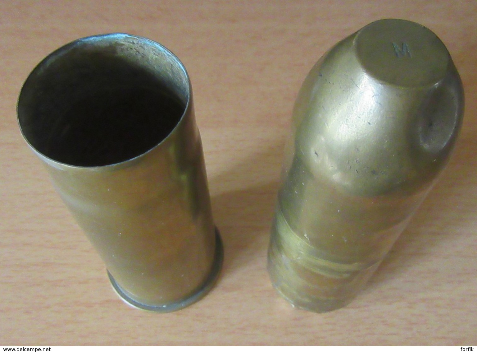 Guerre 14-18 - Artisanat De Tranchées - 1 Briquet Et Une Boîte à Mitraille De Poilus 37 Mm- Détails Dans La Description - 1914-18