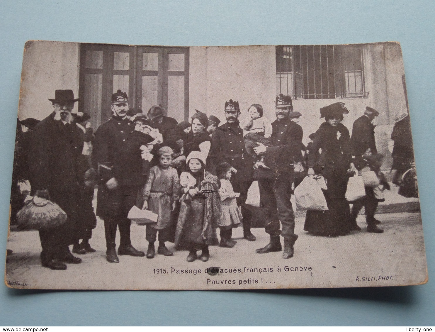 1915 - Passage D'évacués Français à Genève Pauvres Petits !! ( R. Gilli ) Anno 1917 UK ( See/voir Photo ) SUISSE ! - Guerre 1914-18