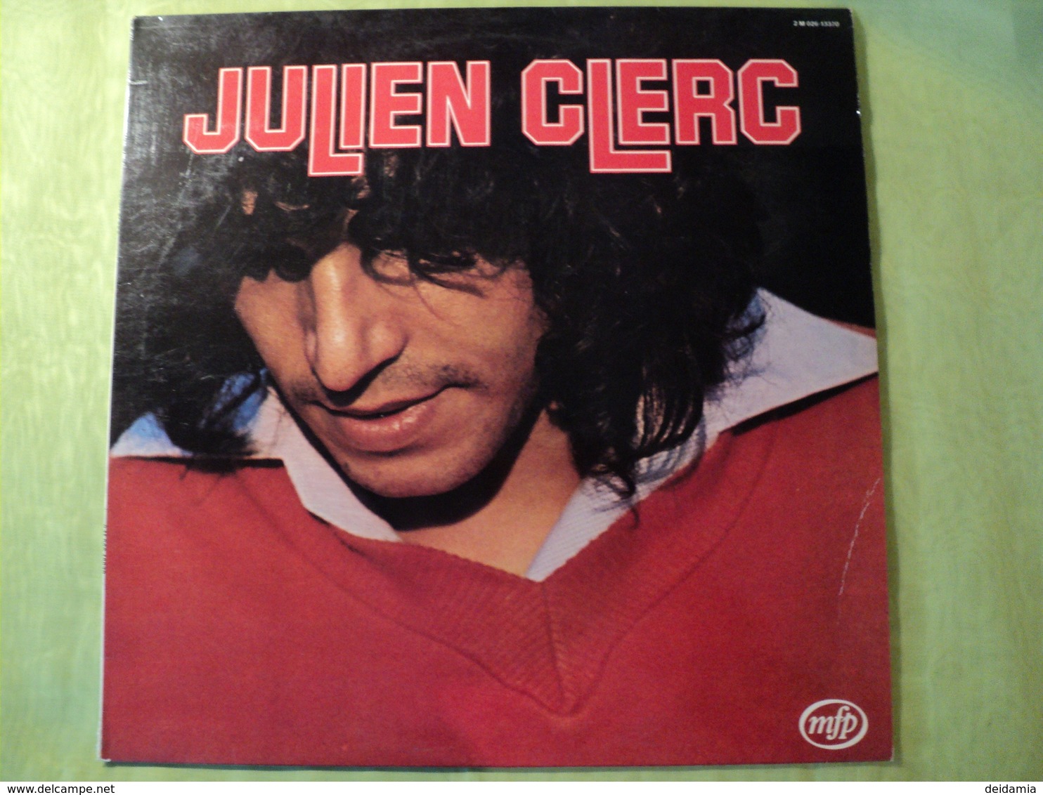 JULIEN CLERC. LOT DE DEUX 33 TOURS ET UN COFFRET 3 DISQUES.  1974 / 1982  POSTER DE 1974 DANS LE COFFRET. FEMMES JE VOU - Autres - Musique Française