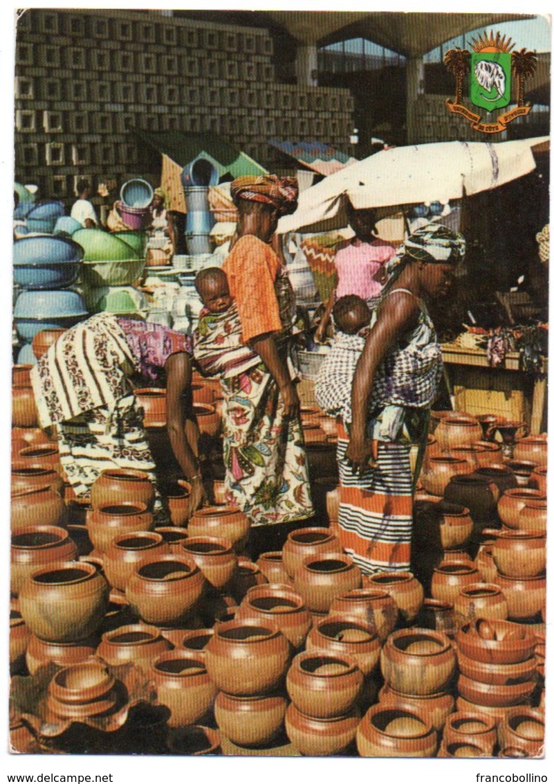 COTE D'IVOIRE - POTERIES AU MARCHE' DE TREICHVILLE - Costa D'Avorio