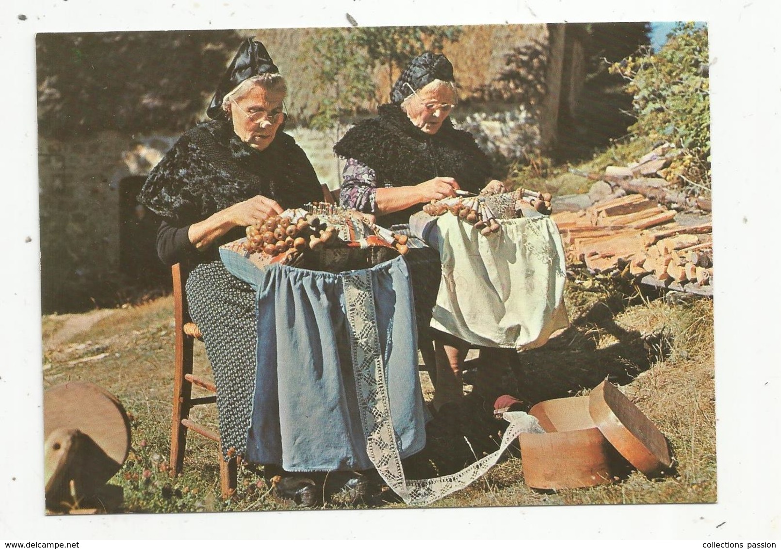 Cp, Métier , DENTELLIERES , VELAY ,vierge - Artisanat