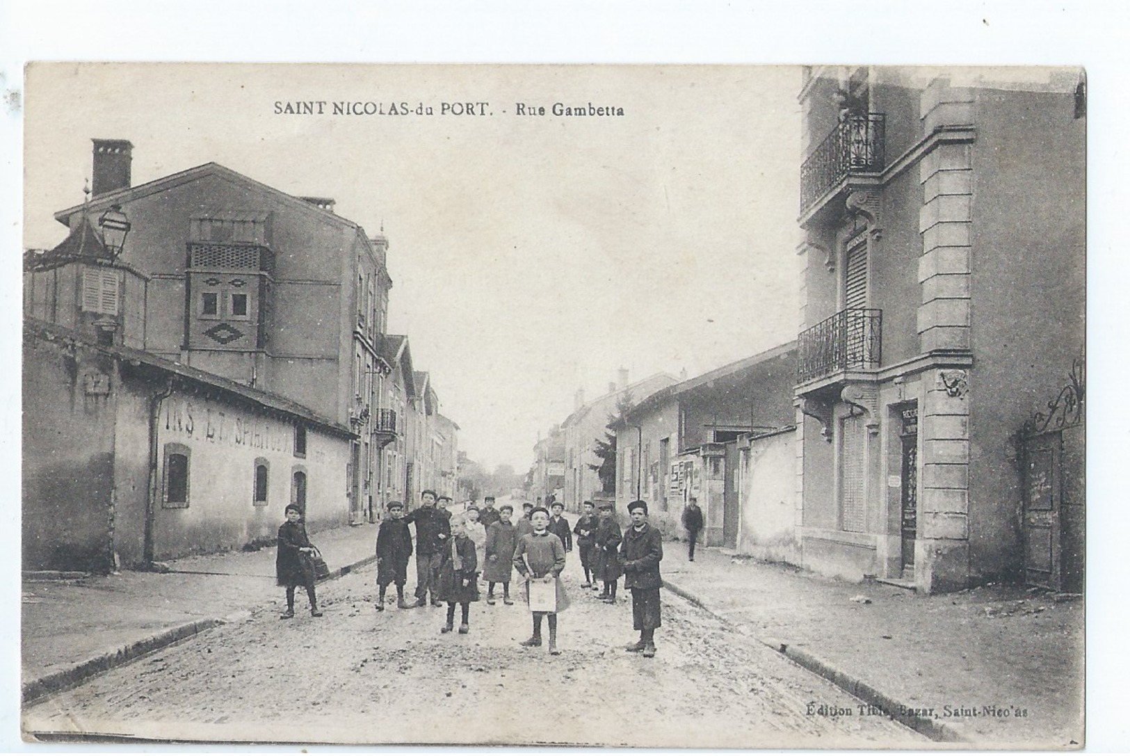 Cpa - 54 -     - Saint Nicolas-du-port -  -  Rue Gambetta  -  - Animation -    1919 - Saint Nicolas De Port