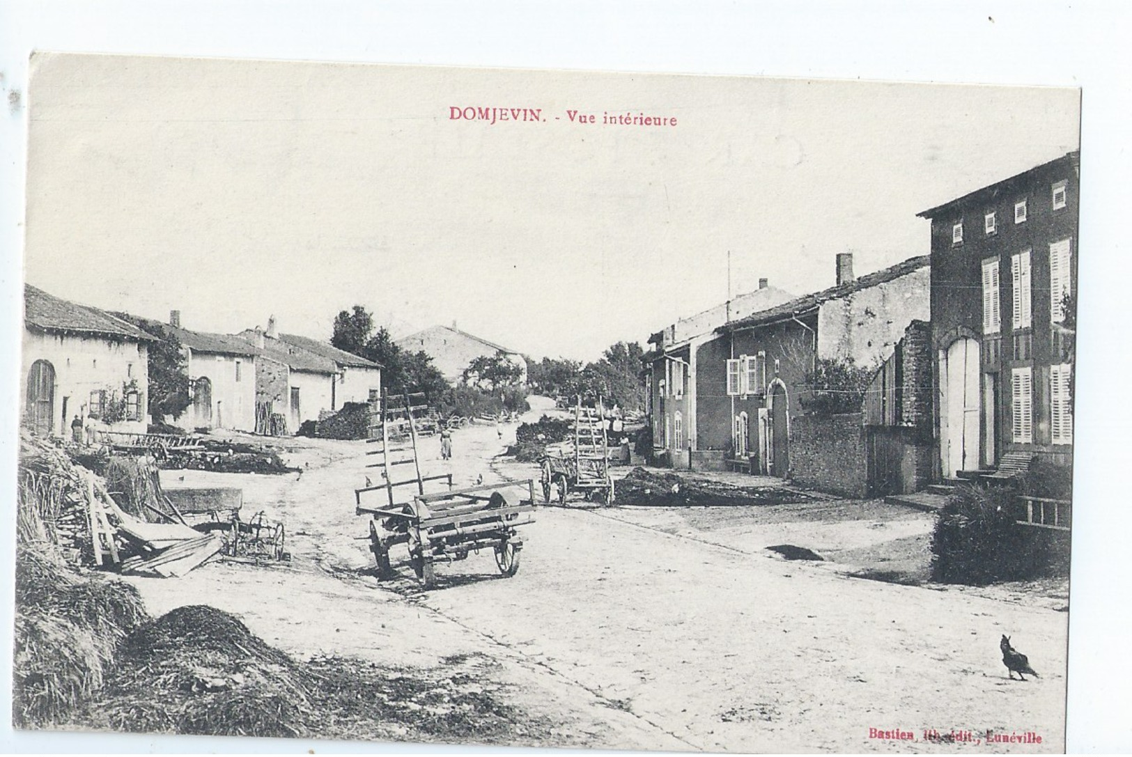 Cpa - 54 -     - Domjevin -   - Vue Interieure -  - Animation -    -1915- - Autres & Non Classés