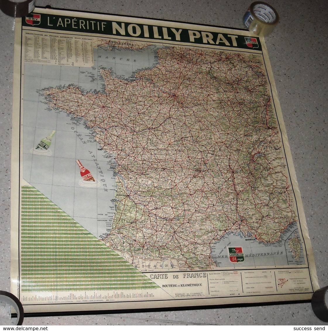 AFFICHE Pub NOILLY PRAT DRY Rouge Apéritif 1965 Originale CARTE FRANCE MURALE 84x75 Cm ♥ PROMO ♥ - Publicités