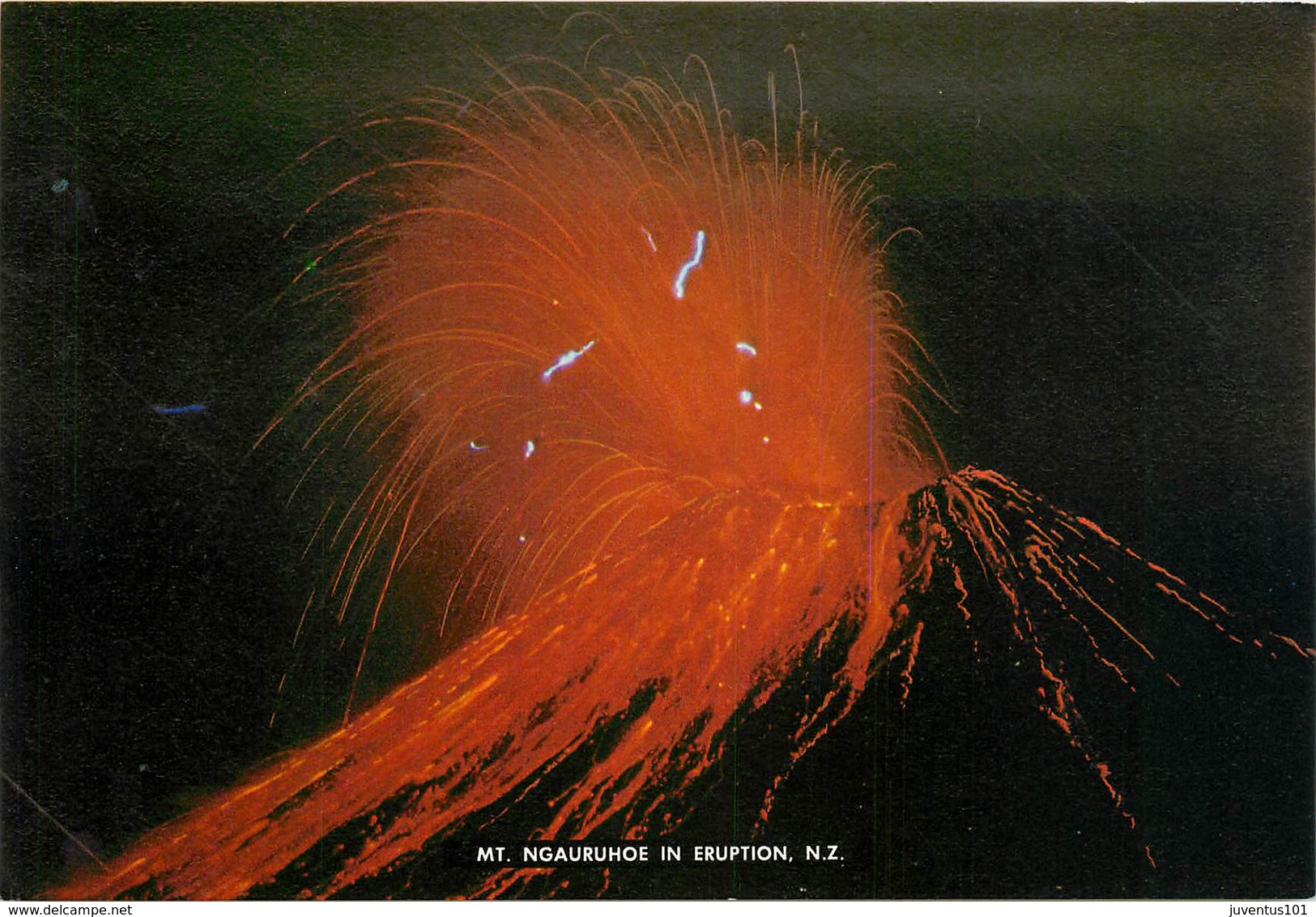 CPSM Nouvelle Zélande-Mt.Ngauruhoe In éruption-Volcan                                L2722 - Nouvelle-Zélande