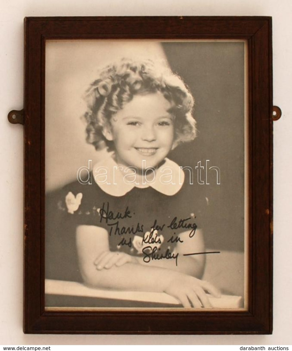 Shirley Temple  (1928- 2014) Amerikai Gyermekszínész, énekes, Táncos Saját Kezű Aláírása Egy A Művésznőt ábrázoló Fotón, - Autres & Non Classés