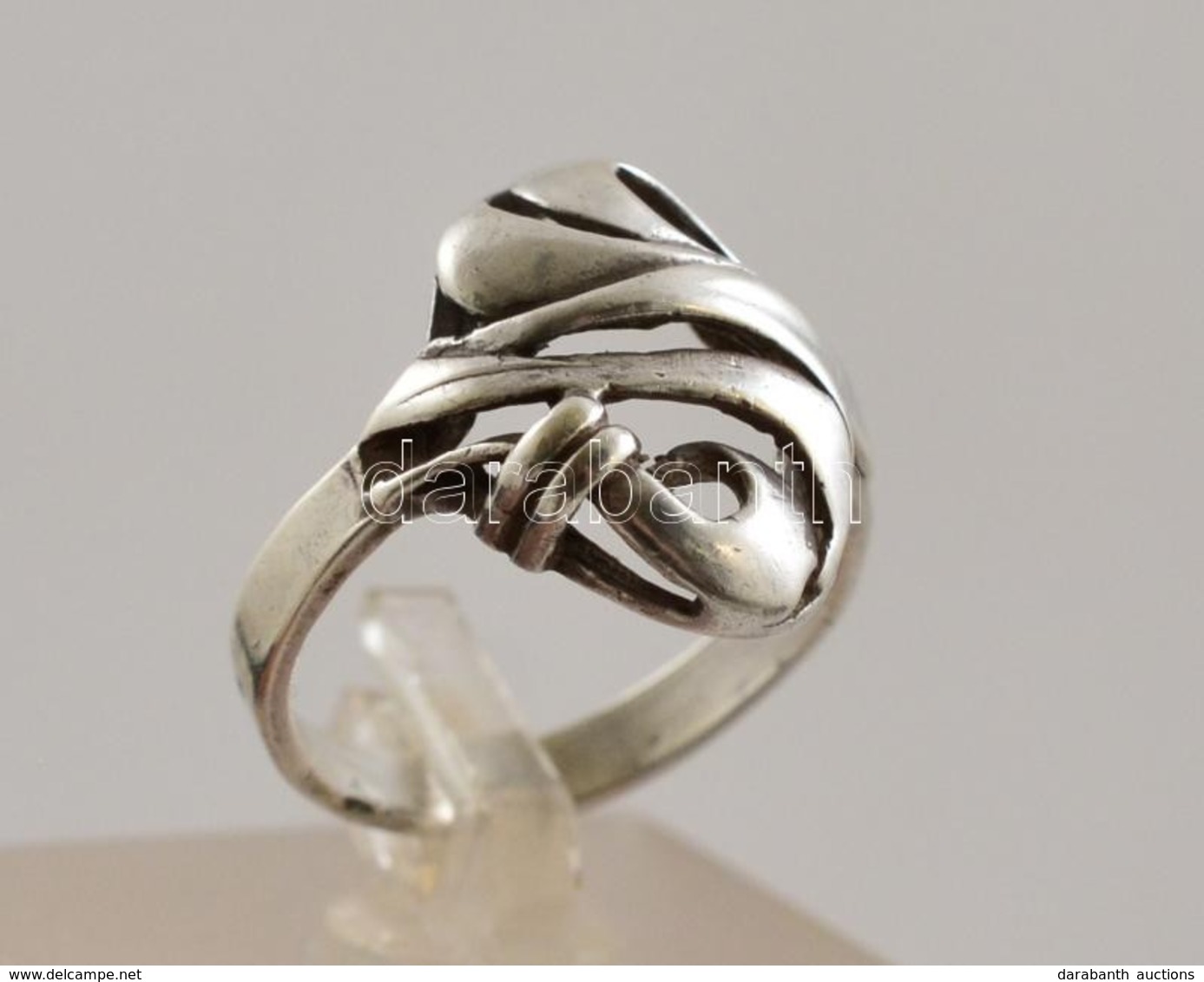 Ezüst(Ag) Szecessziós Stílusú Gyűrű, Jelzett, Méret:  52, Nettó: 3,1 G - Autres & Non Classés