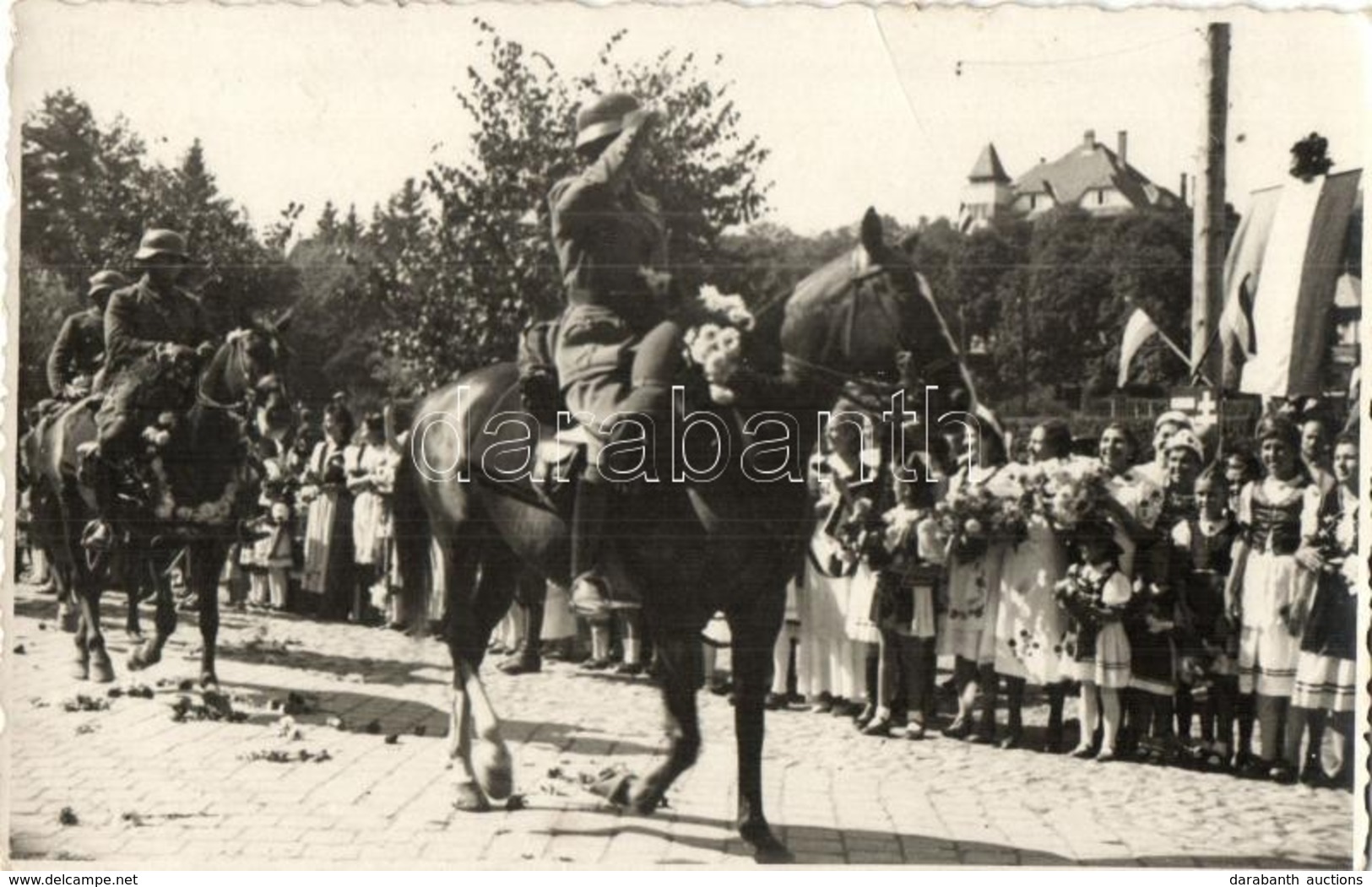 * T2 1940 Sepsiszentgyörgy, Sfantu Gheorghe; Bevonulás, Honleányok, Magyar Zászló / Entry Of The Hungarian Troops, Compa - Non Classés