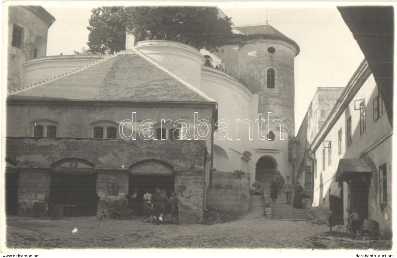 * T2 1938 Munkács, Mukacheve, Mukacevo; Hrad Palanok / A Munkácsi Vár, üzlet / Castle, Shop. Photo - Non Classificati