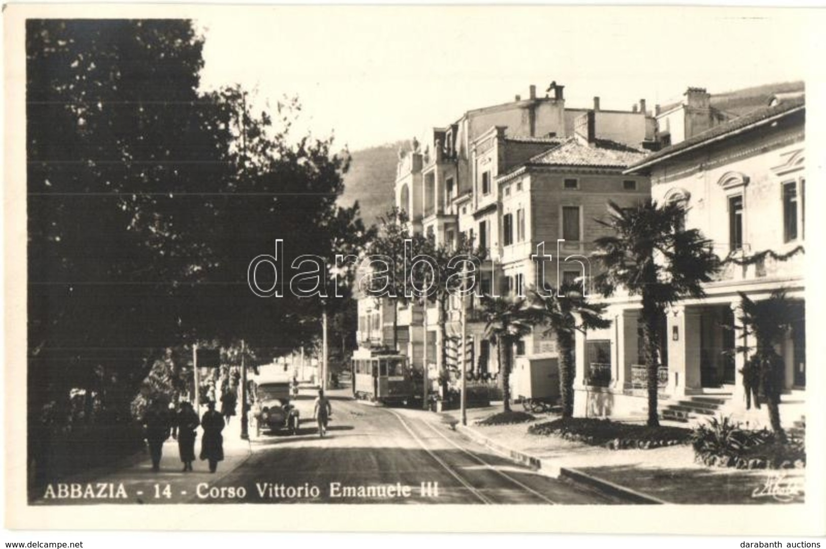 ** T1 Abbazia, Opatija; Corso Vittorio Emanuele III. Ed. A. Traldi / Street View With Automobile, Tram, Villa - Non Classificati