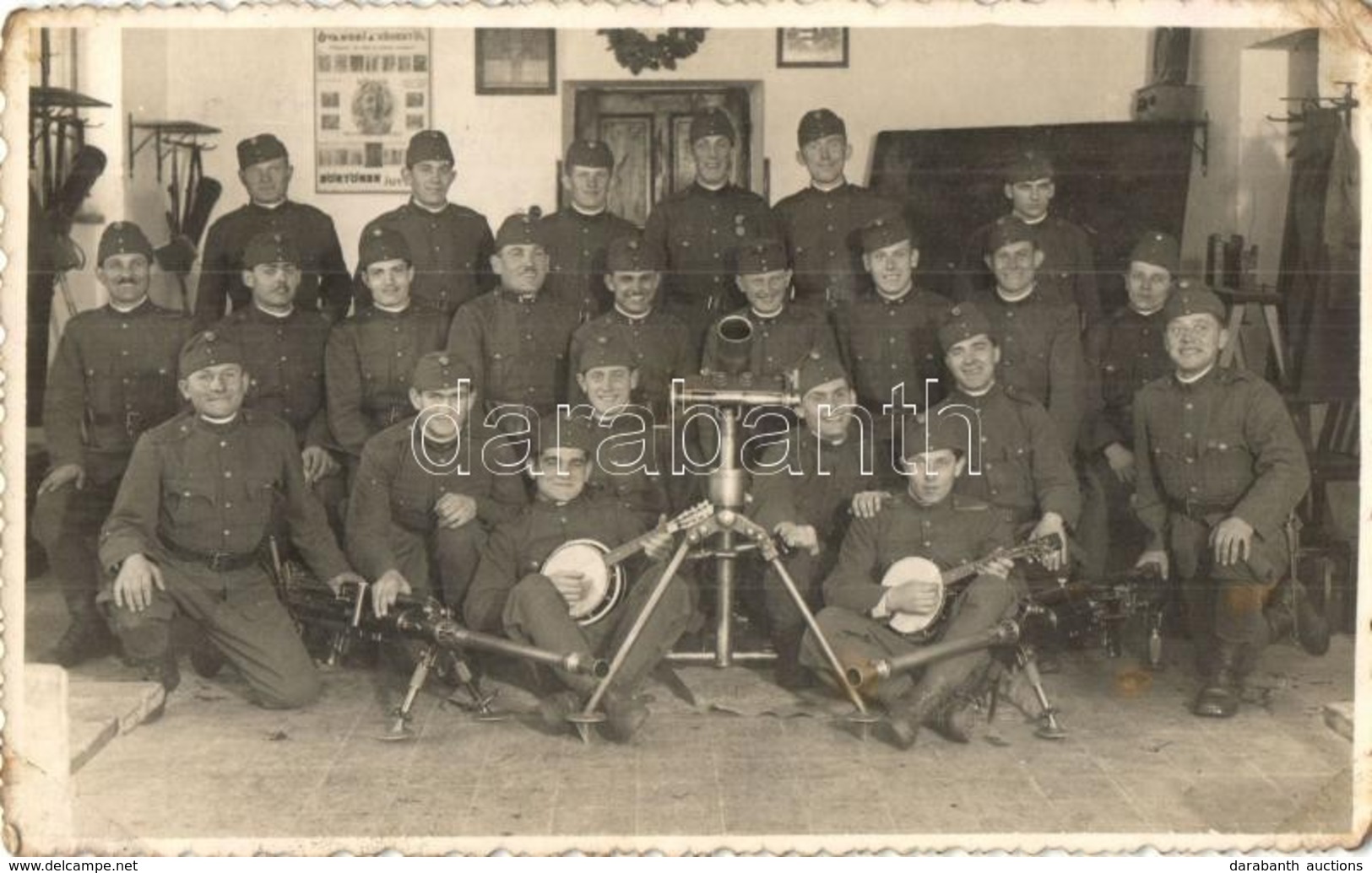 ** T2/T3 1940 Magyar Honvédek Hangszerekkel és Gépfegyverekkel / Hungarian Soldiers With Musical Instruments And Machine - Non Classés