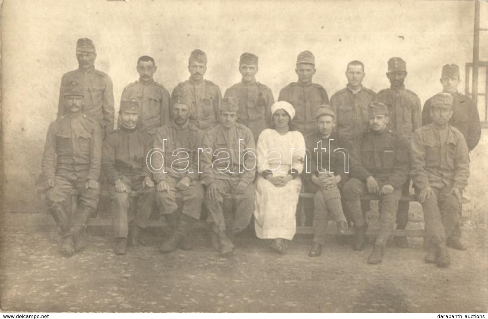 ** T2 Tábori Kórház Orvosokkal, Katonatisztekkel és ápolónővel / WWI K.u.k. Military Hospital With Officers, Doctors And - Non Classés