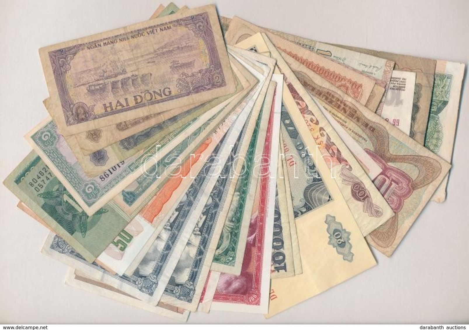 Vegyes 37db-os Bankjegy Tétel A Világ Minden Tájáról T:II-,III,III-
Mixed 37pcs Of Banknotes From All Around The World C - Unclassified