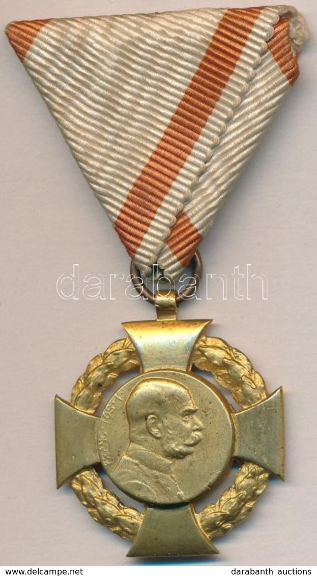 1908. 'Katonai Jubileumi Kereszt' Aranyozott Br Kitüntetés Mellszalagon T:2
Hungary 1908. 'Diamond Jubilee Cross For The - Non Classés