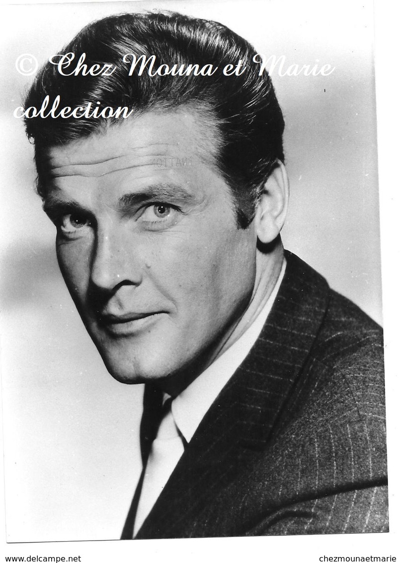 ROGER MOORE FILM MACHINATION - PHOTO INTERPRESS 17.5 X 12.5 CM - Personnes Identifiées