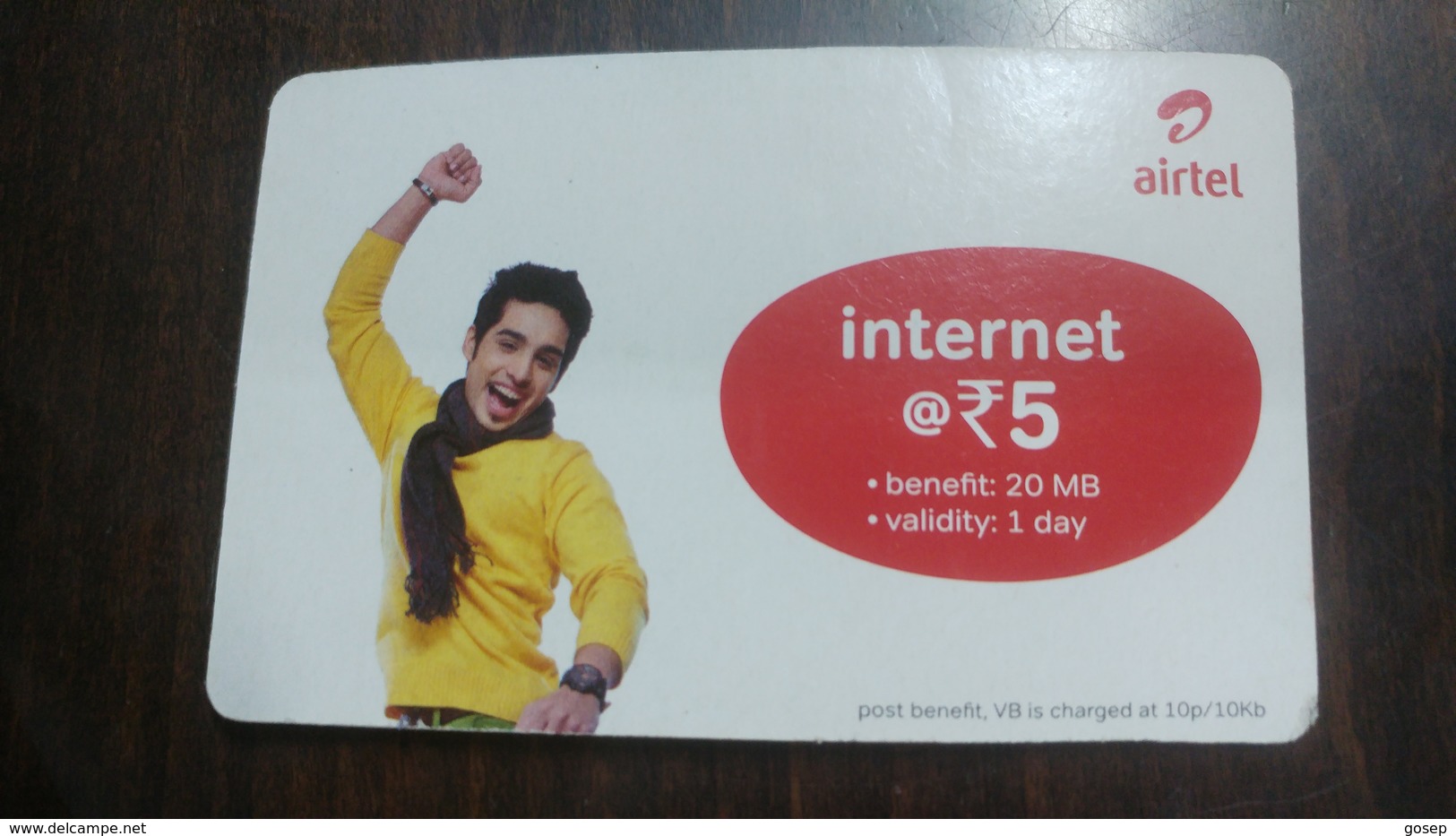 India-airtel-internet-(5 Ruppia)-benefit 20 Mb Validity 1 Day-(8)-30.4.2017-used Card+1 Card Prepiad Free - Indien