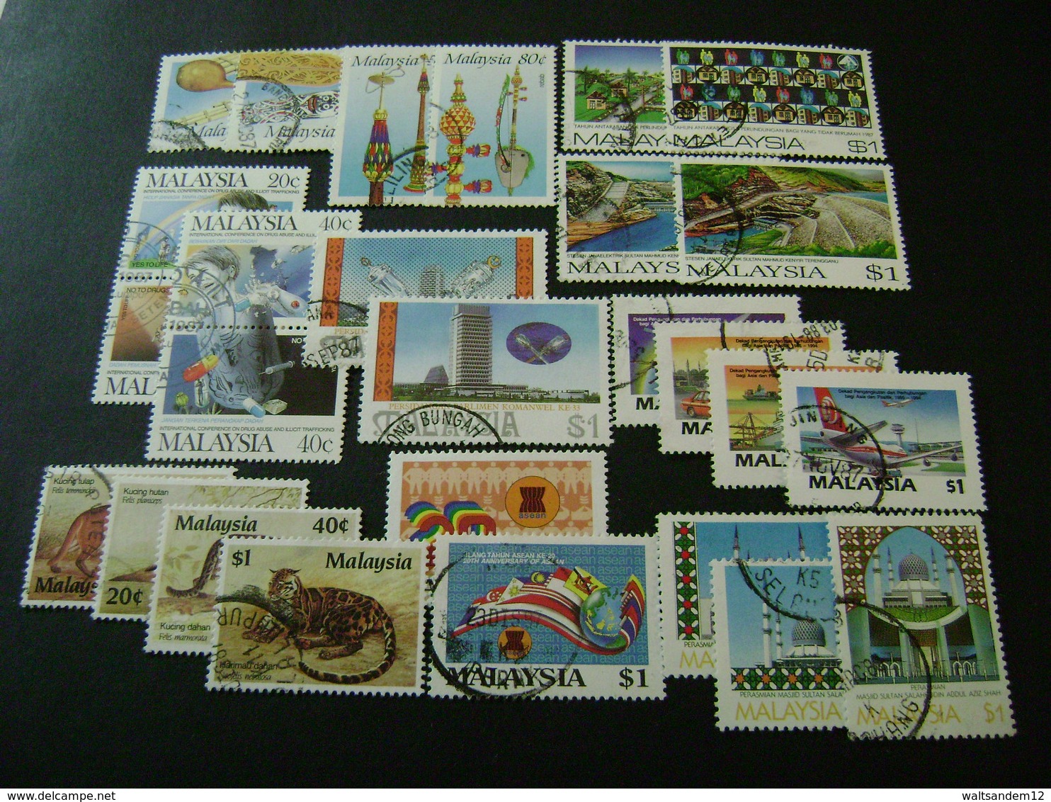 Malaysia 1986-1989 Complete Stamp Issues (SG 331-431) 4 Images - Used - Malaysia (1964-...)