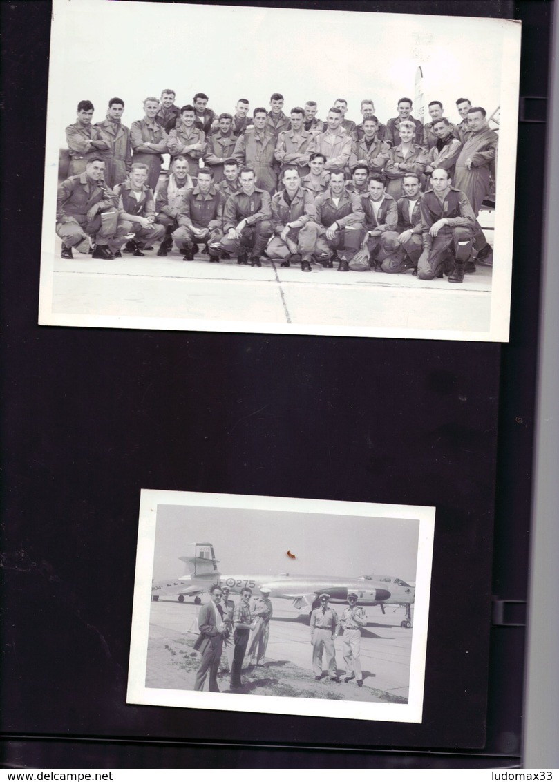 2 Photos Anciennes  Groupe De Pilotes De Chasse Et Avion De Chasse Base Aerienne De Gimli Au Canada 1956 - Aviation