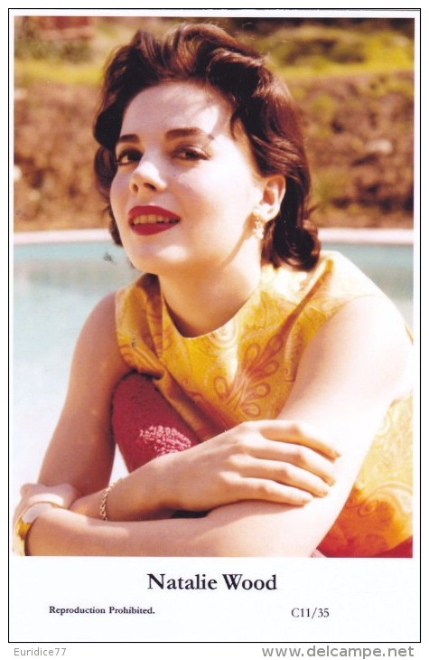 NATALIE WOOD - Film Star Pin Up PHOTO Postcard - Publisher Swiftsure Postcards 2000 - Sin Clasificación