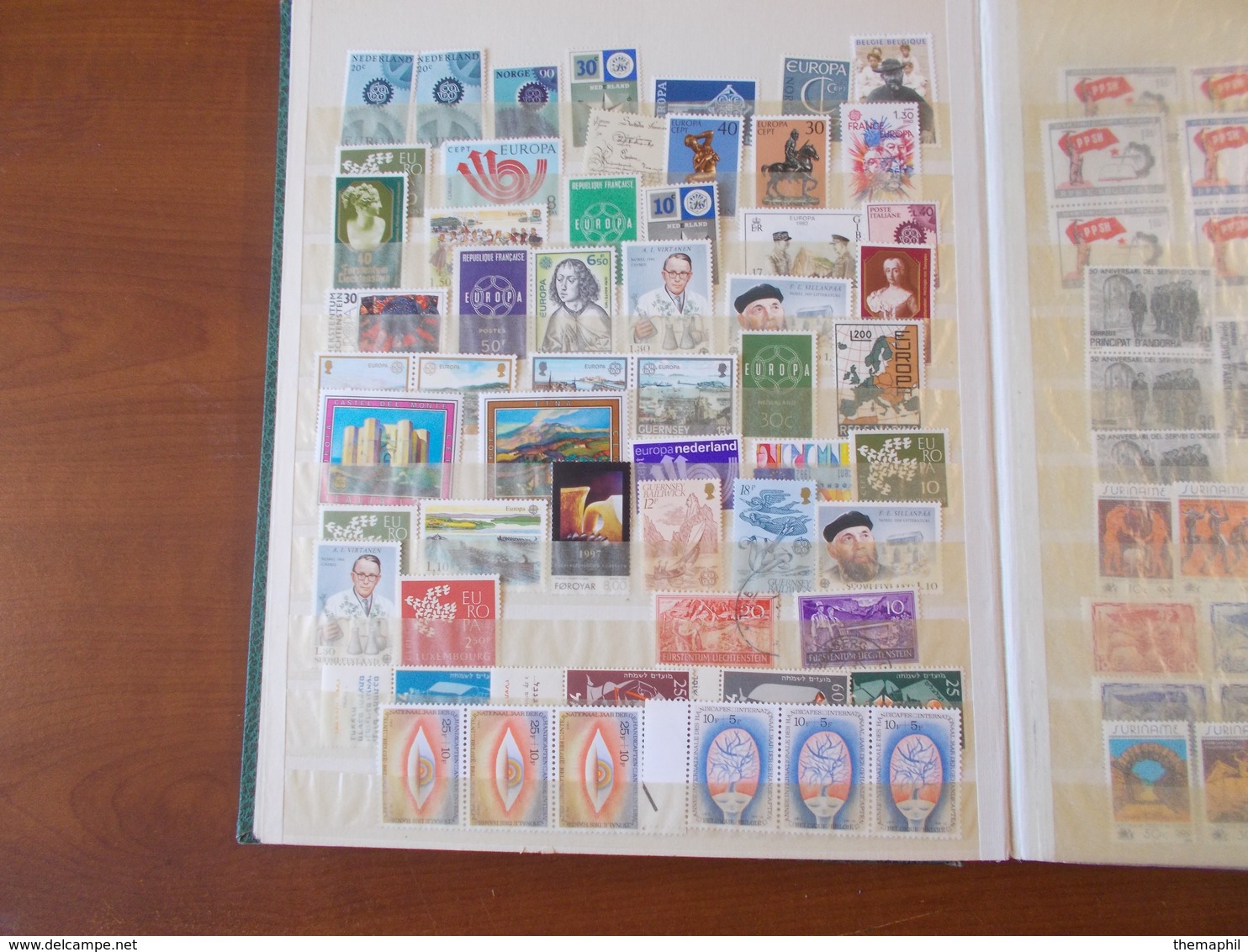 lot n° 671  MONDE   collection dans un classeur n. ou obl. ,  .  no paypal