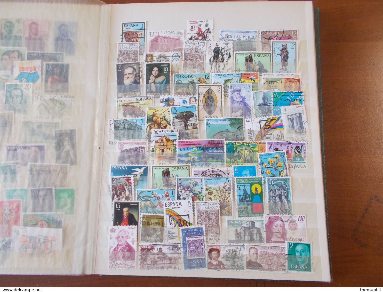 lot n° 671  MONDE   collection dans un classeur n. ou obl. ,  .  no paypal