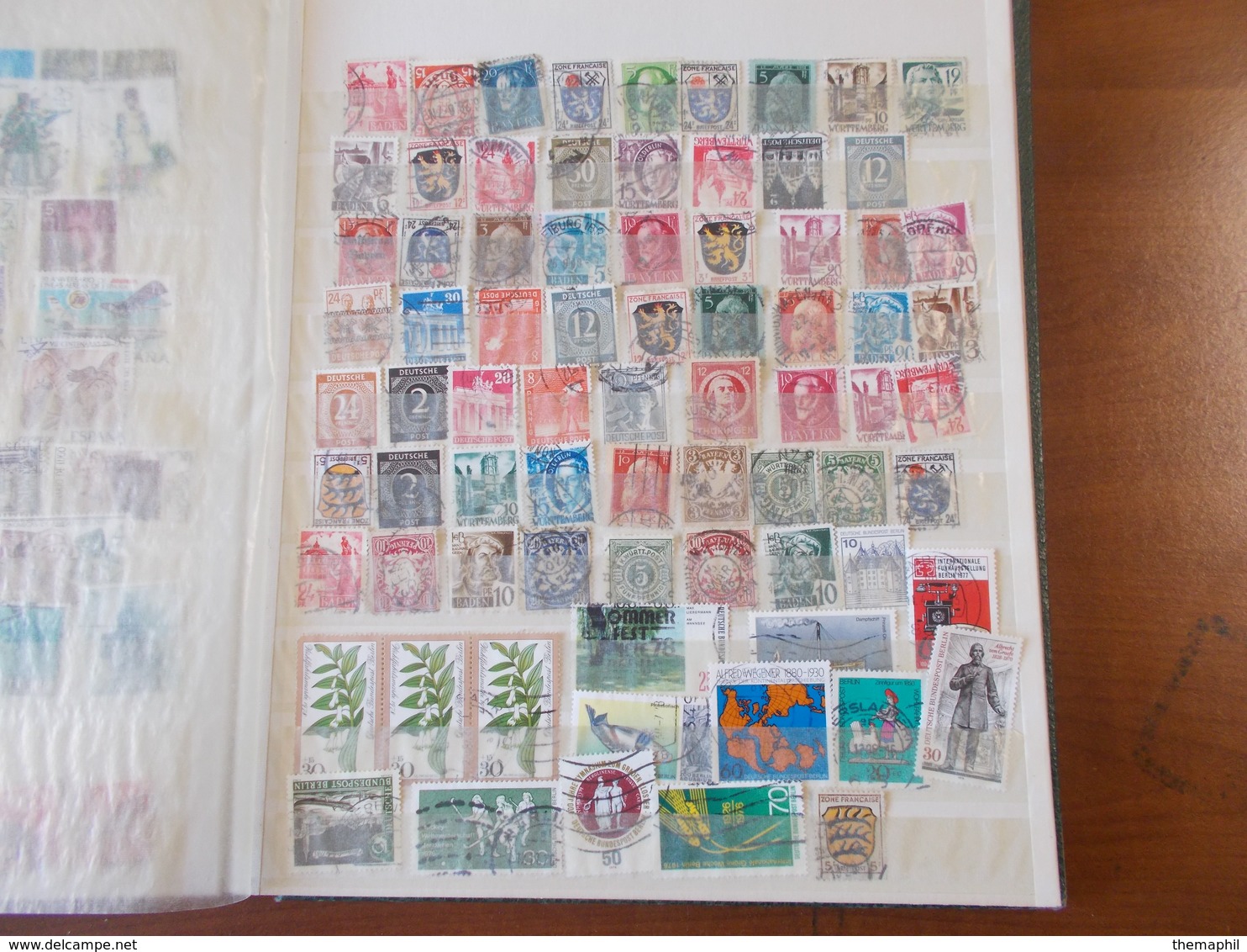 lot n° 671  MONDE   collection dans un classeur n. ou obl. ,  .  no paypal