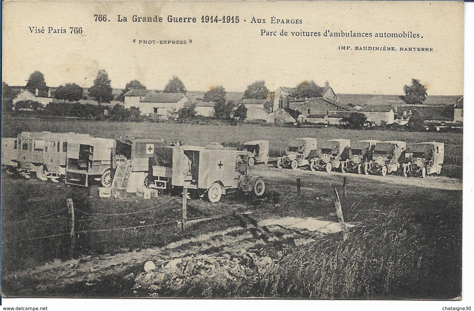 Aux EPARGES- Parc De Voitures D'ambulances Automobiles - Autres & Non Classés