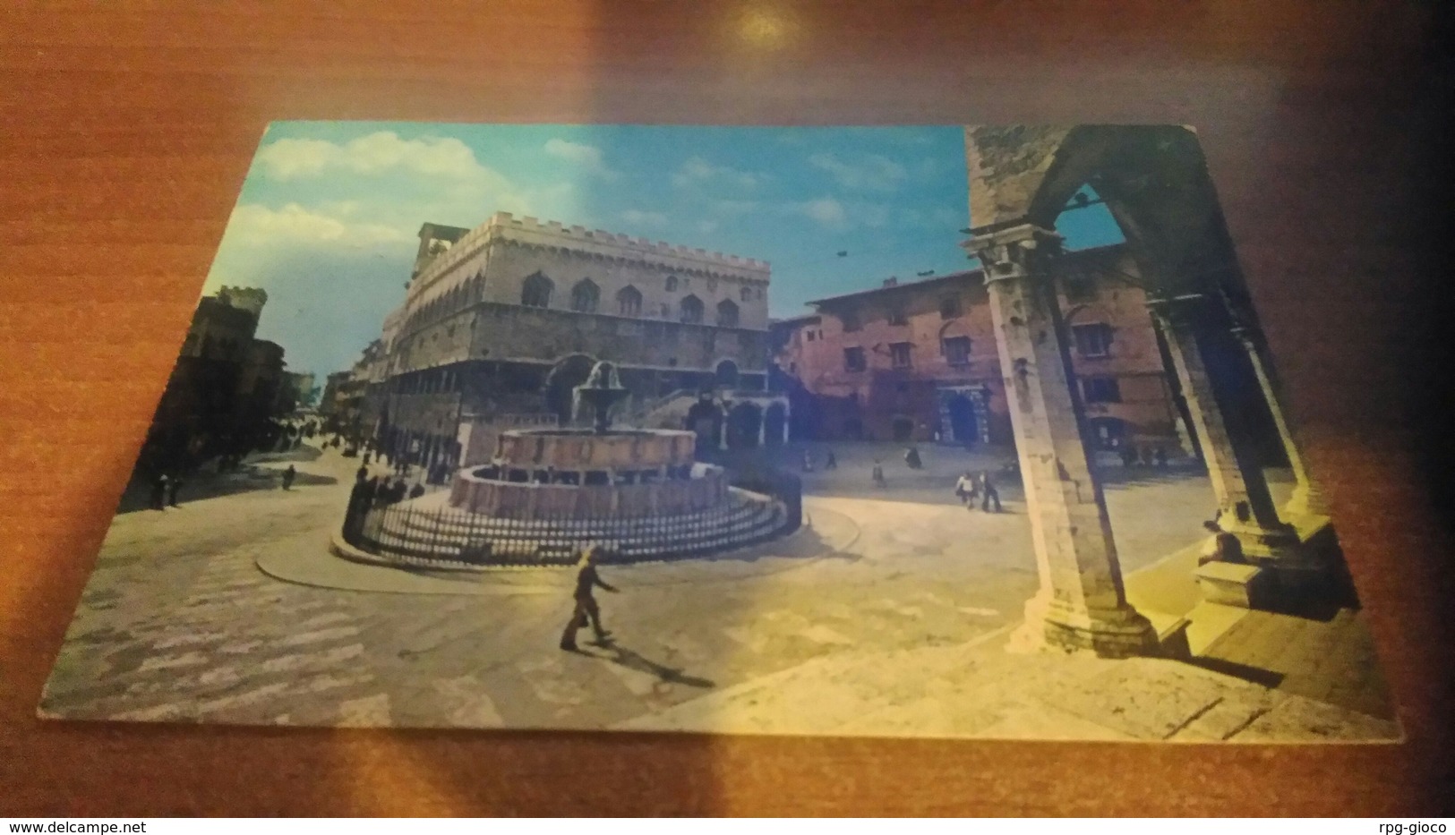 Cartolina:Perugia Piazza Comunale Viaggiata (a31) - Non Classificati