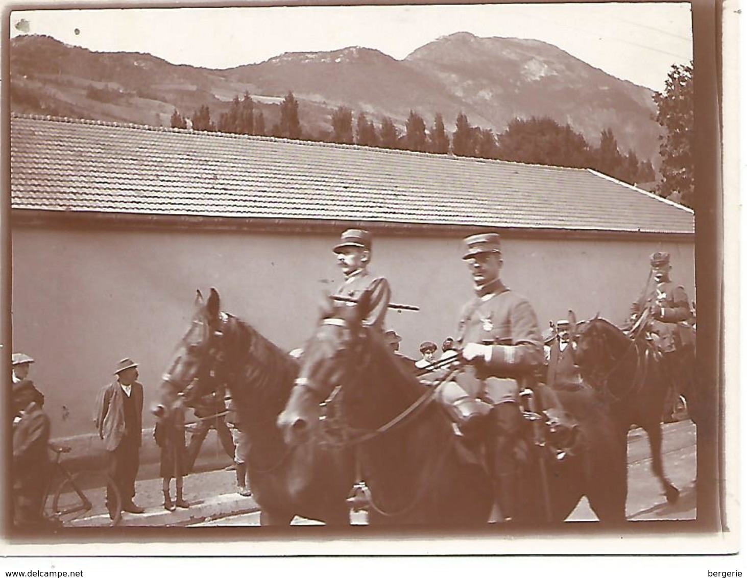 Photo  12 X 9 Cm     Tirage Argentique     Vers 1890     Soldats  (5) - Guerre, Militaire