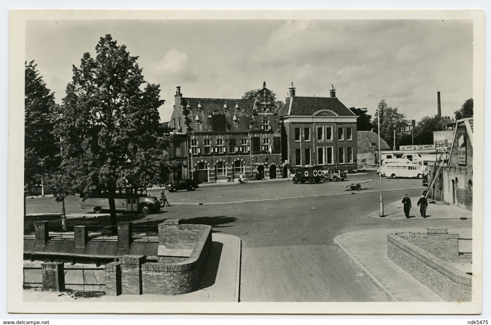 PAYS BAS : ALMELO - MARKT MET WAAGEBOUW - Almelo