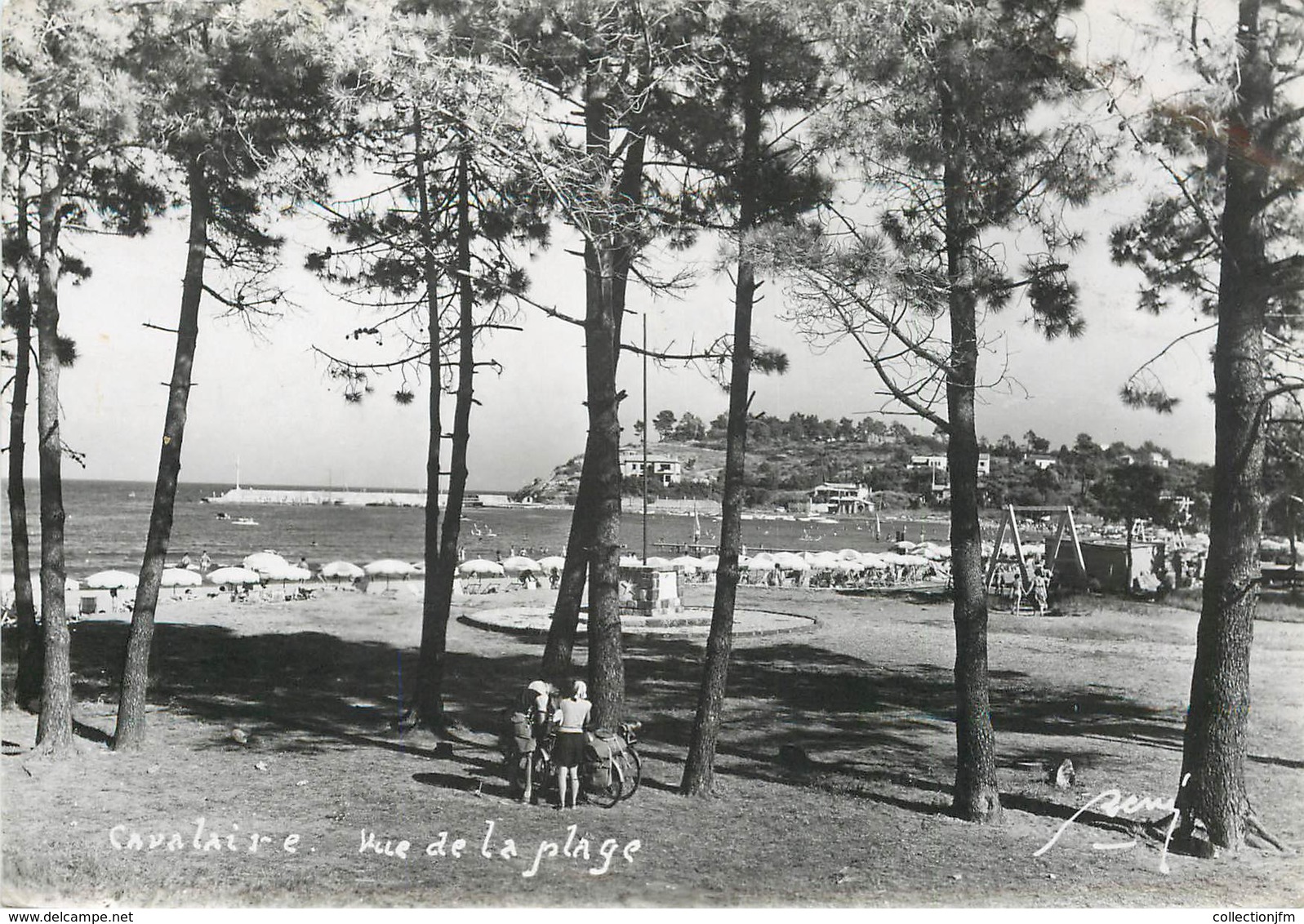 CARTE PHOTO FRANCE 83 "Cavalaire  Sur Mer, Vue De La Plage" - Cavalaire-sur-Mer