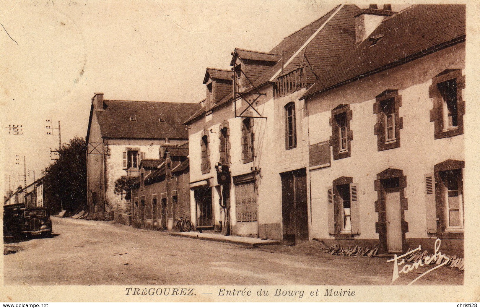 DPT 29 TREGOUREZ Entrée Du Bourg Et Mairie - Other & Unclassified