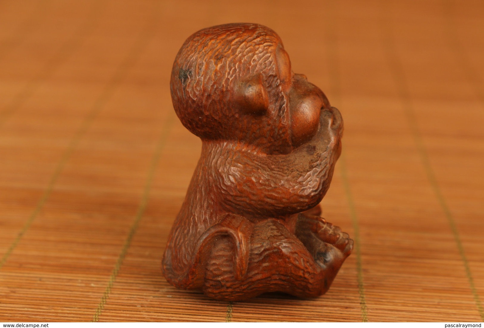 VIEUX BUIS pas entendre monkey figure statue Antiquités asiatiques japonais Netsuke DECO