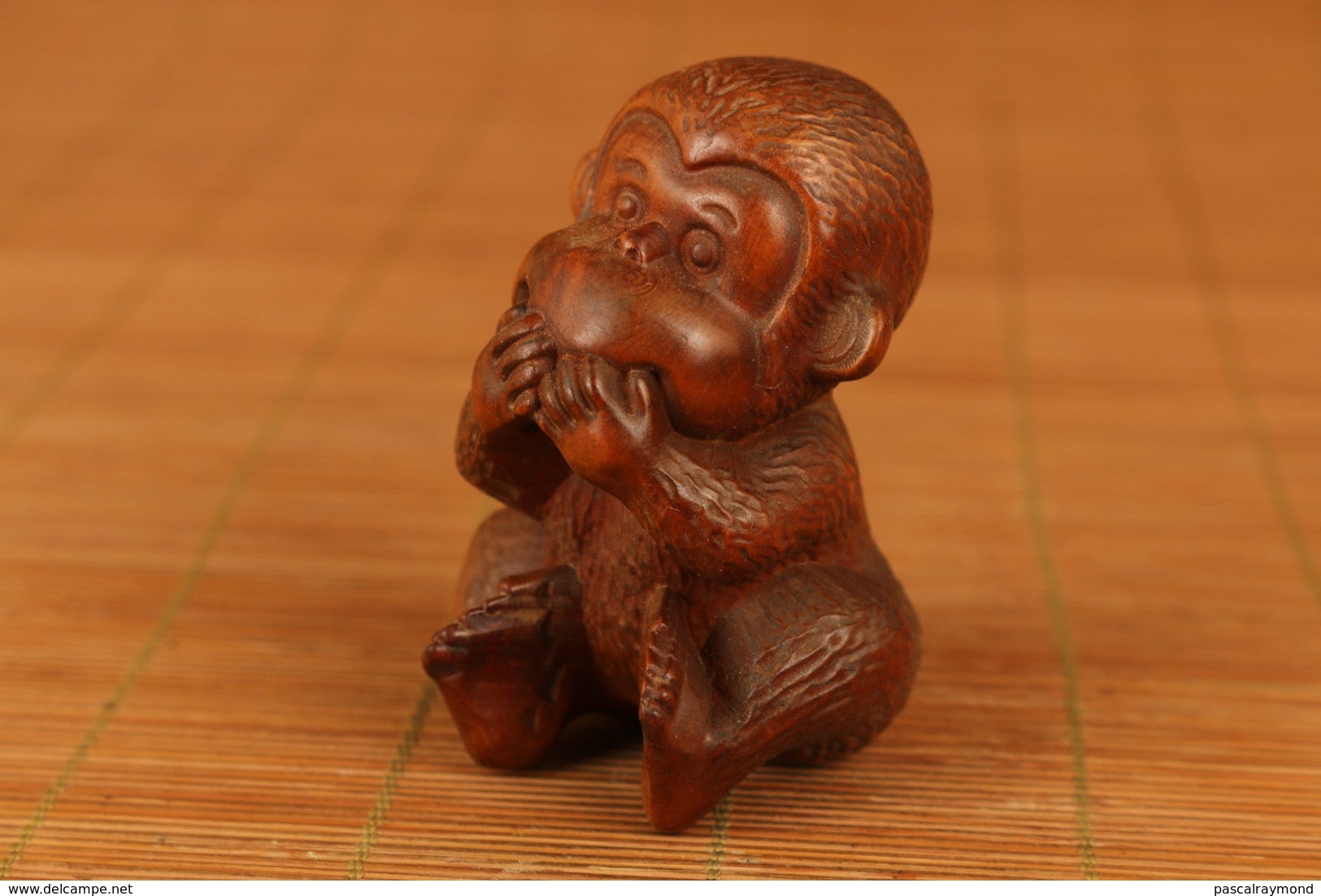 VIEUX BUIS pas entendre monkey figure statue Antiquités asiatiques japonais Netsuke DECO