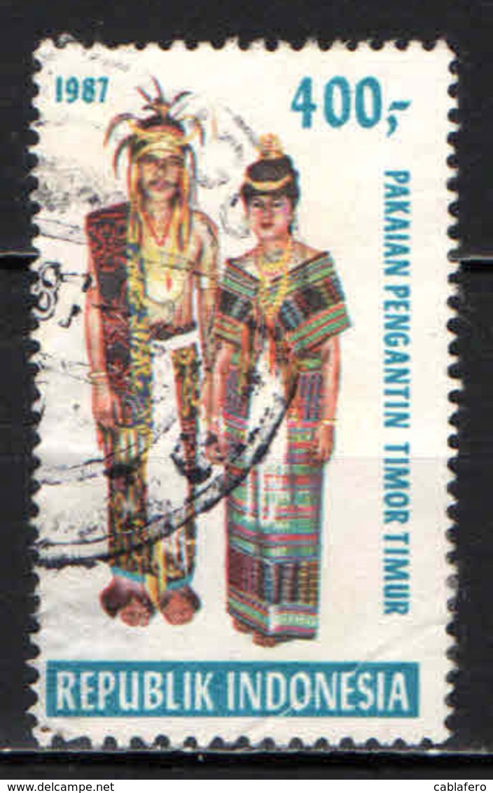 INDONESIA - 1987 - FOLCLORE: COSTUME TRADIZIONALE DI TIMOR TIMUR - USATO - Indonesien