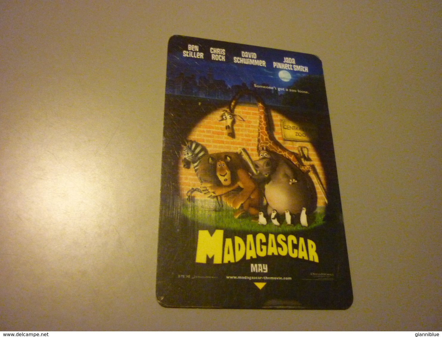 U.S.A. Super 8 Hotel Room Key Card (Disney Madagascar/lion/zebra/giraffe/hippo/penguin) - Cartes D'hotel