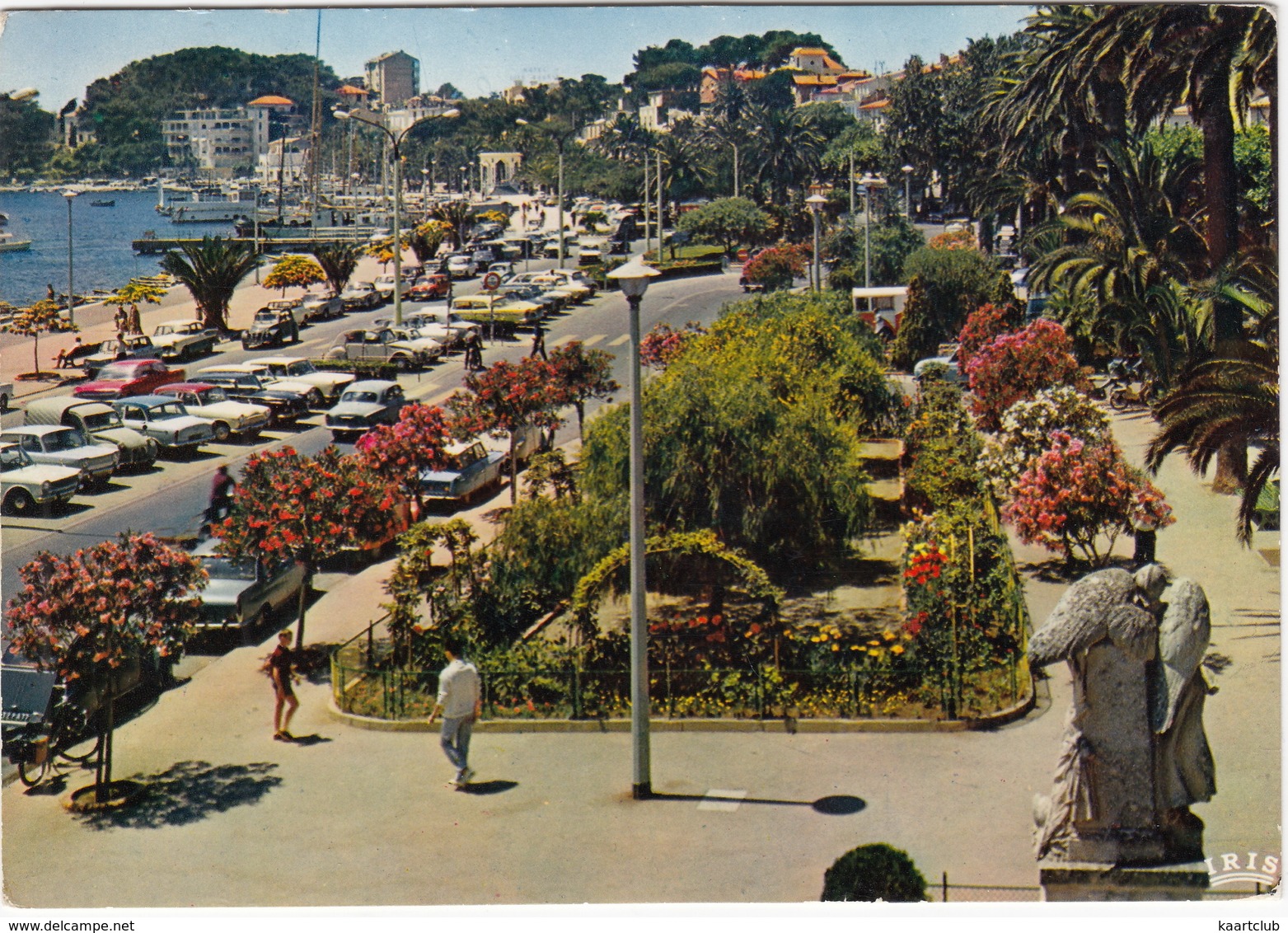 Bandol: SOLEX, CITROËN 2CV, AZU, AMI 6, PEUGEOT 404, SIMCA 1000, ARONDE - Quai De Gaulle - Passenger Cars