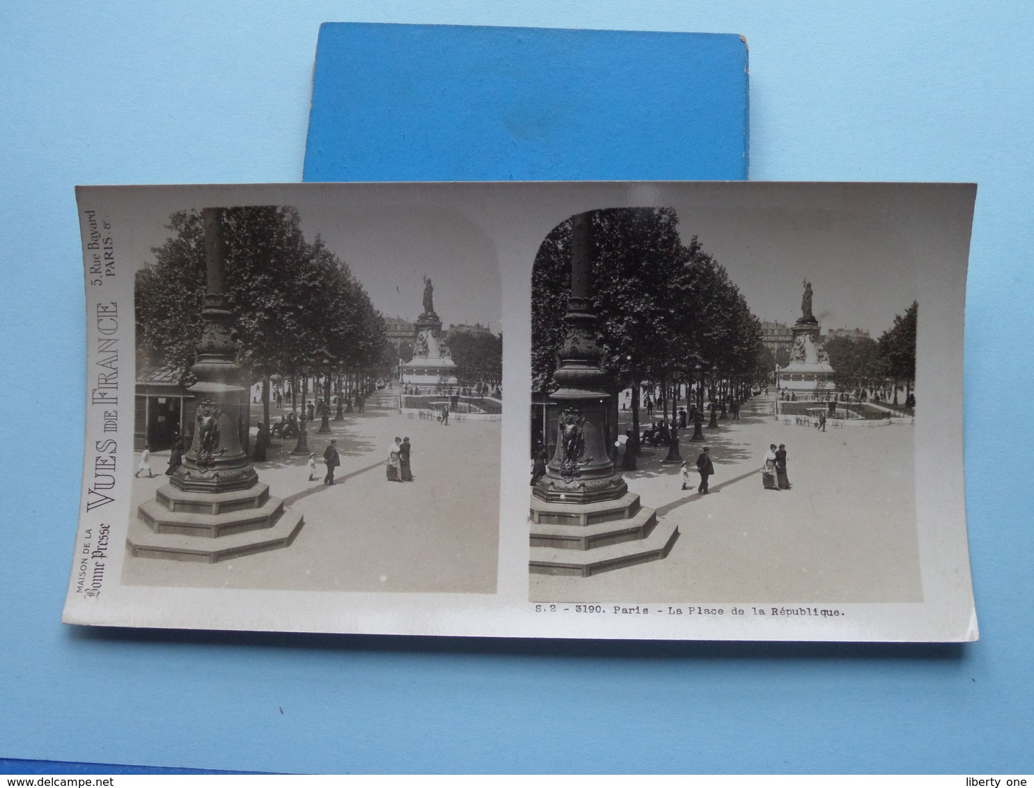 PARIS : La Place De La République : S. 2 - 3190 ( Maison De La Bonne Presse VUES De FRANCE ) Stereo Photo ! - Photos Stéréoscopiques