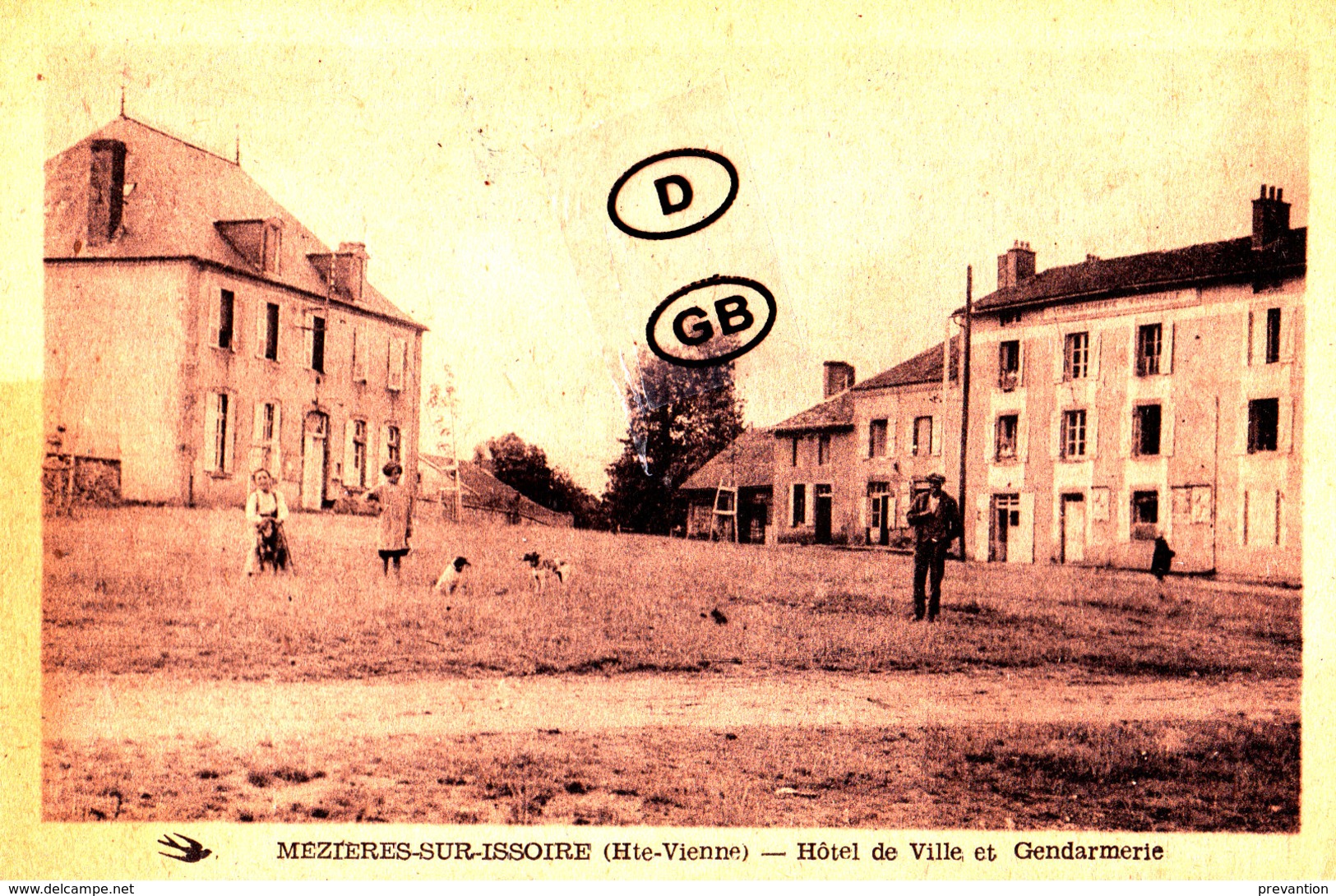 MEZIERES-SUR-ISSOIRE (Haute-Vienne) - Hôtel De Ville Et Gendarmerie - Meziere Sur Issoire