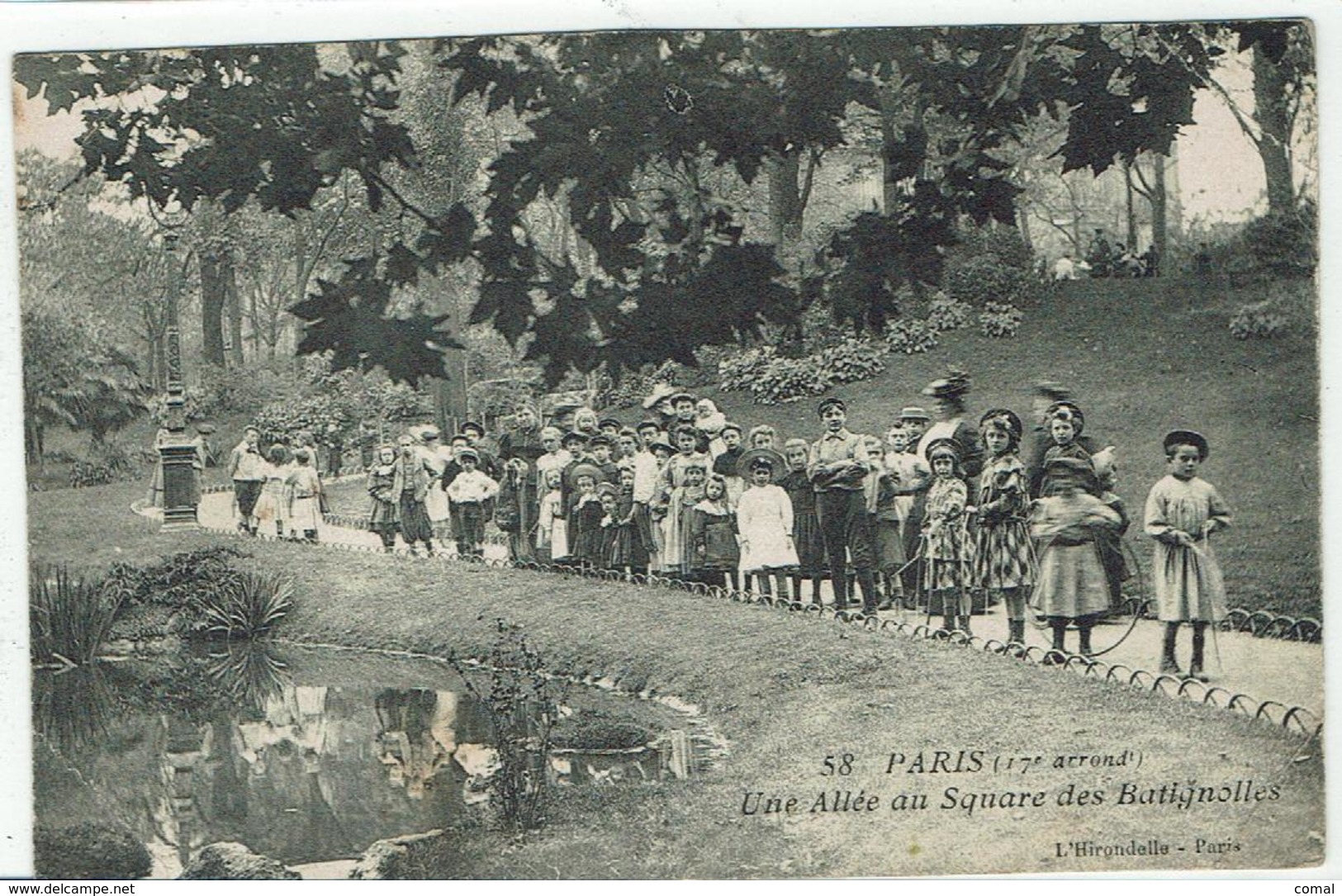 CPA - 75 -  PARIS -  XVIIème - Une Allée Au Squre Des Batignolles - Très Animée - - Markten, Pleinen