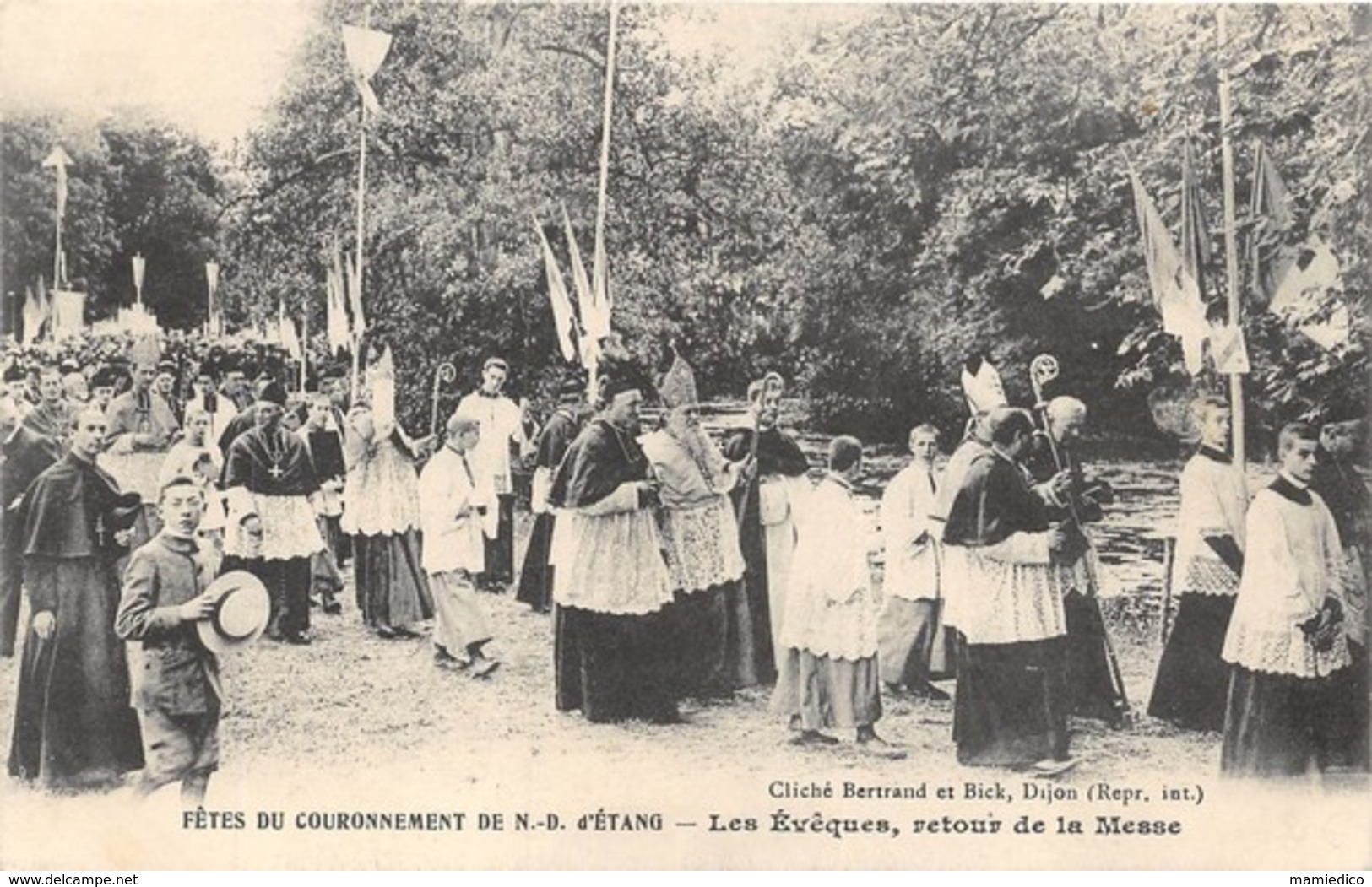 40 CP(SNCF Bellegarde-Quiers+Gare St Michel inondée)+rare carte-photo+Milit+Rues animées+Folk+Divers autres sujets N°83