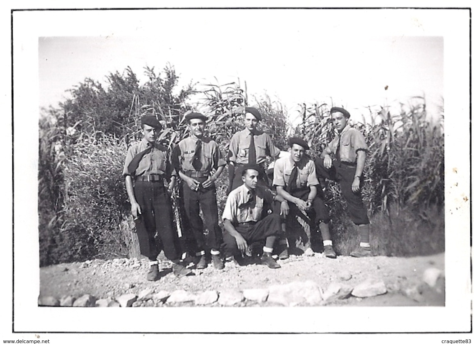 GROUPE DE JEUNES HOMMES DES CHANTIERS DE JEUNESSE - Guerre, Militaire