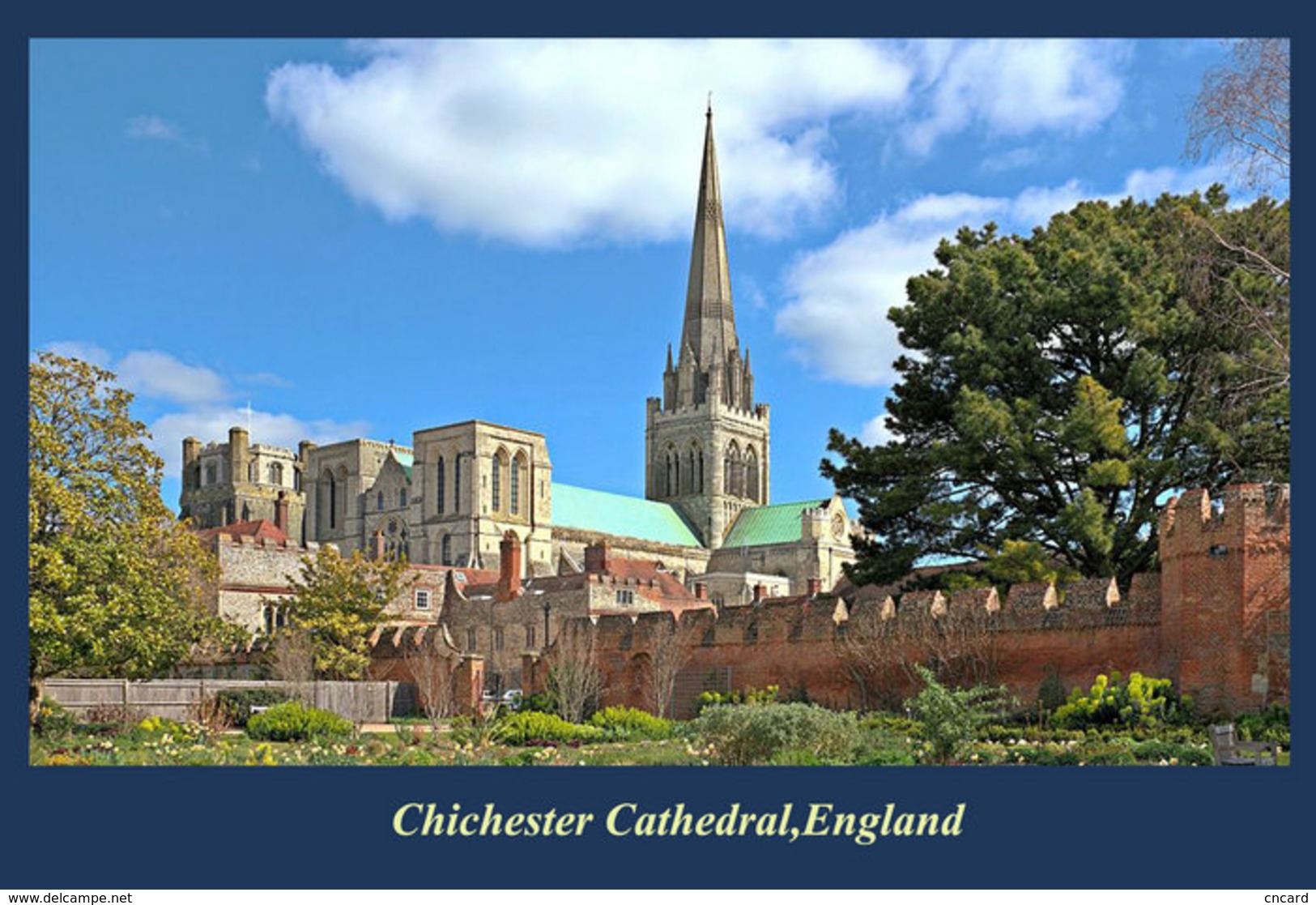 T91-006 ]     Chichester Cathedral UK  Cathedral Church Dom ,  Prestamped Card - Churches & Cathedrals