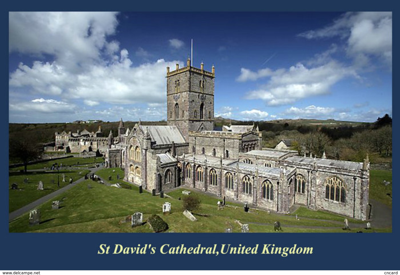 T91-067 ]     St David's Cathedral  UK  Cathedral Church Dom ,  Prestamped Card - Churches & Cathedrals