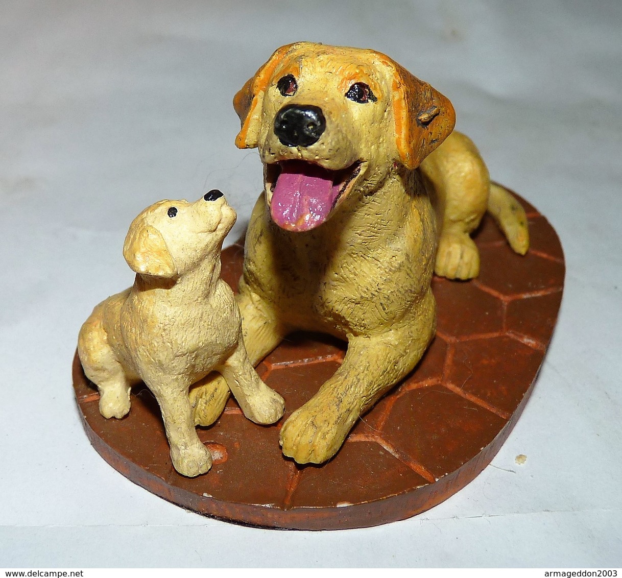 ADORABLE STATUETTE FIGURINE JOLI CHIEN RESINE LABRADOR ET SON BEBE   Tbe - Chiens