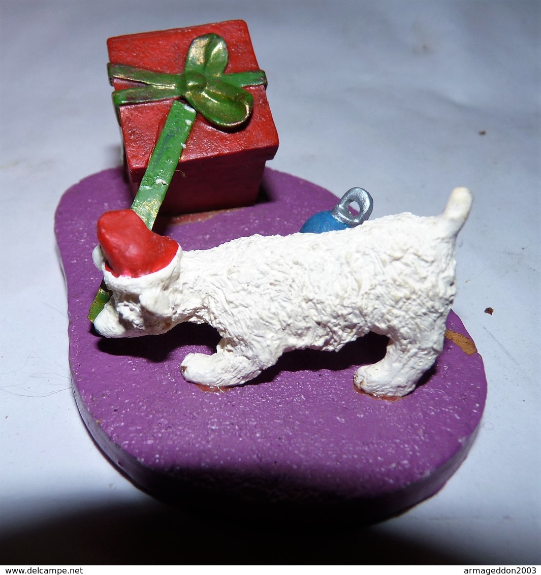 STATUETTE FIGURINE JOLI CHIEN RESINE BICHON A NOEL CADEAU BOULE Tbe - Chiens